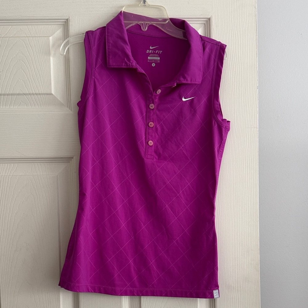 Nike women’s golf shirt